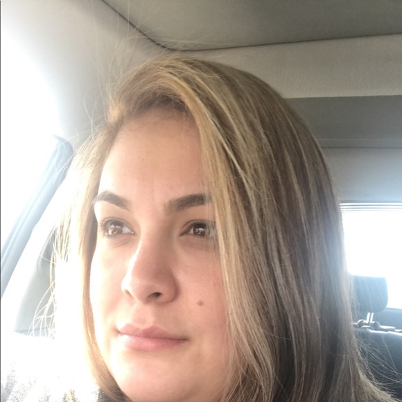 Meet your Posher, Elisa - Picture 1 of 1